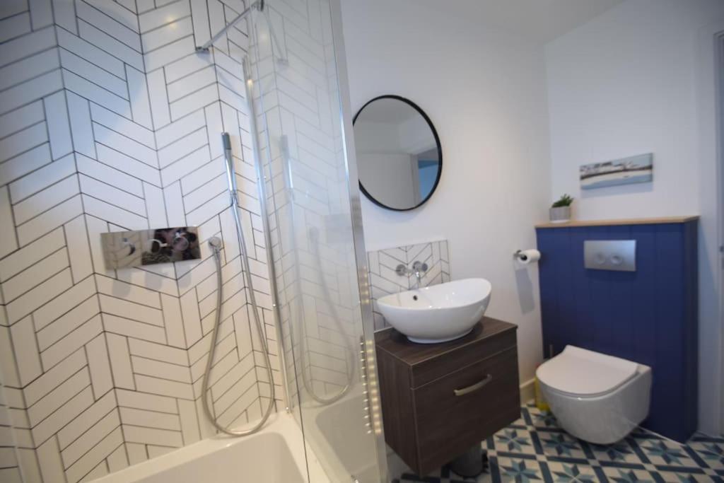 Flat 1 High Tide House, Mortehoe - Beautifully Designed Ground Floor Flat With Sea Views And Garden Exterior photo